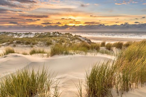 Strand im Ameland, Dünen, Sonnenuntergangsstimmung