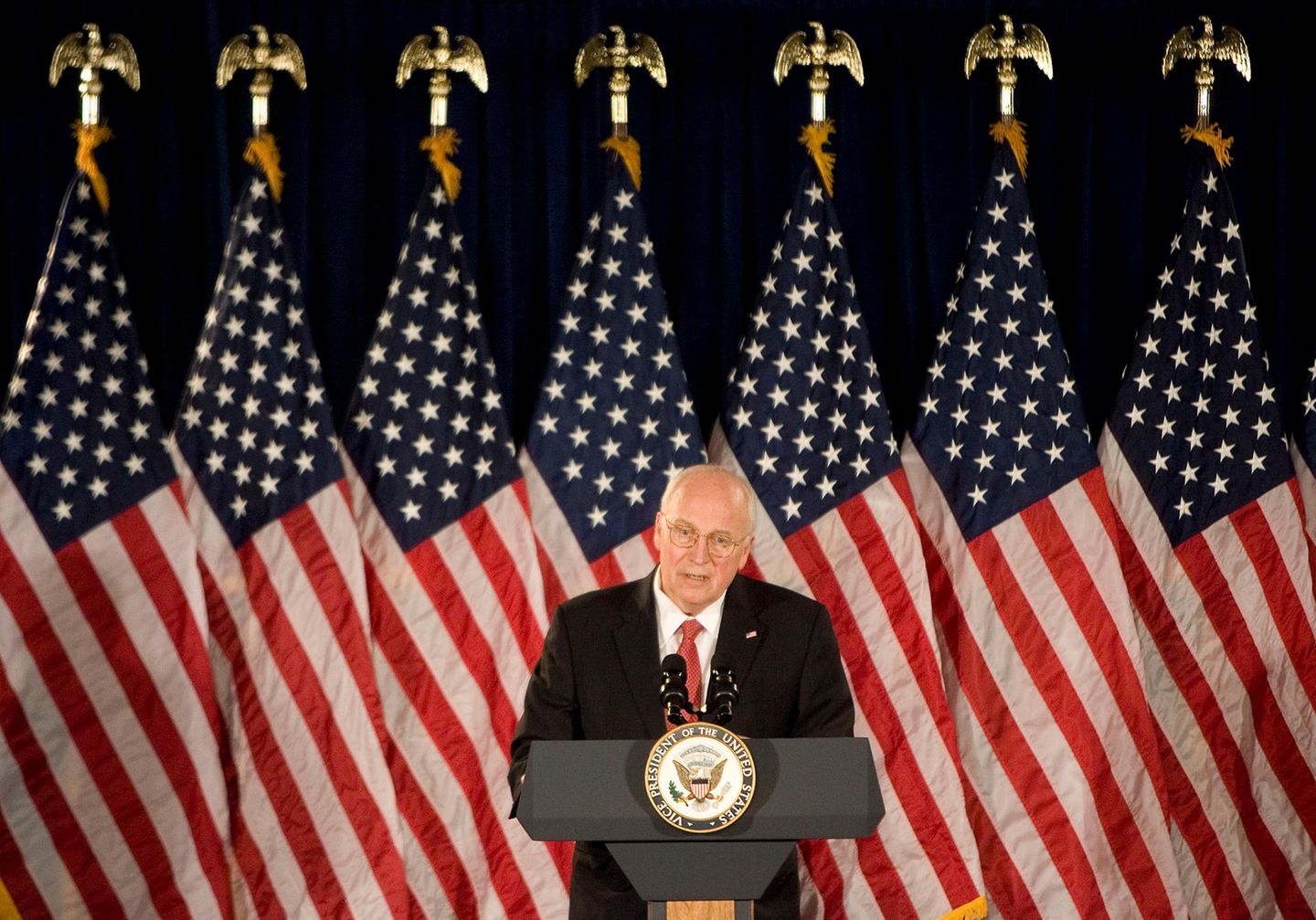 Dick Cheney: Der Einflussreiche Dick Cheney hält eine Rede