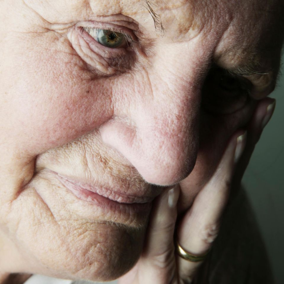 Nahaufnahme des Gesichts einer alten Frau