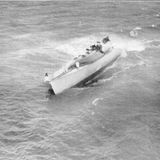 Ein Motorboot 1908 in bewegter See