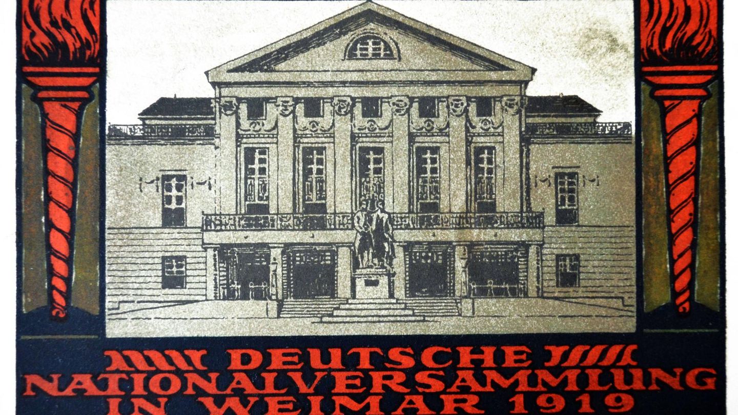 1918:  Nach dem Ersten Weltkrieg muss der Kaiser abdanken. Es entsteht die Weimarer Republik. Zum ersten Mal in Deutschland haben gewählte Parteien das Sagen. Jetzt dürfen auch Frauen wählen und politisch mitbestimmen.