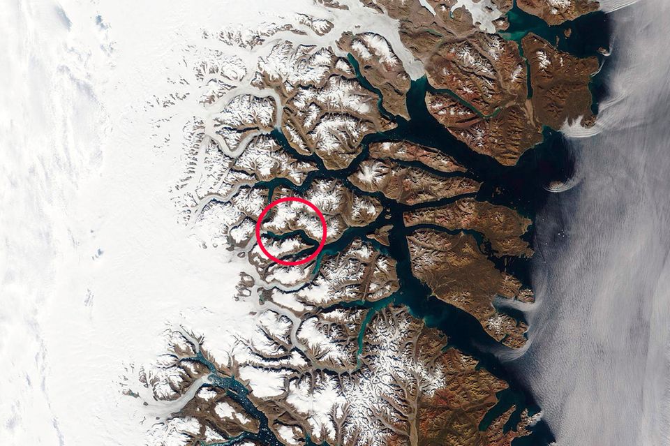 Versteckt im Gewirr der ostgrönländischen Meeresarme befindet sich der Dickson Fjord 1.7793
