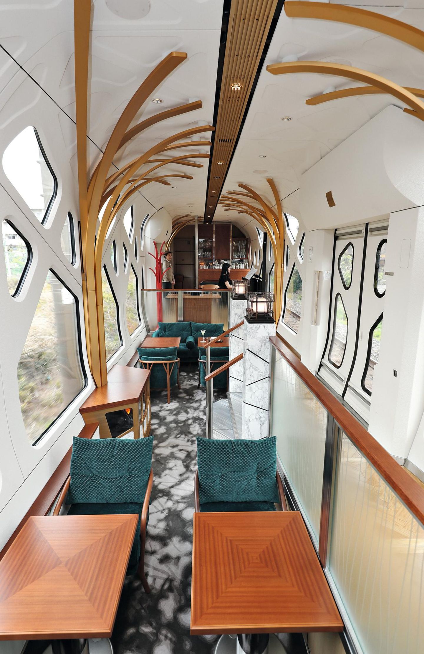 Train Suite Shiki Shima - Japan
