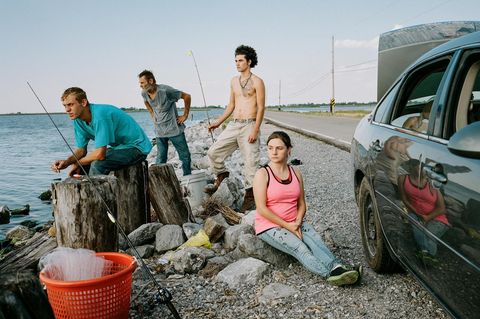 Eine Familie angelt in den Gewässern um die Isle de Jean Charles. Der Fisch, verkauft oder selbst gegessen, ist eine wichtige Ergänzung in einer Gegend, in der jeder Fünfte unter der Armutsgrenze lebt