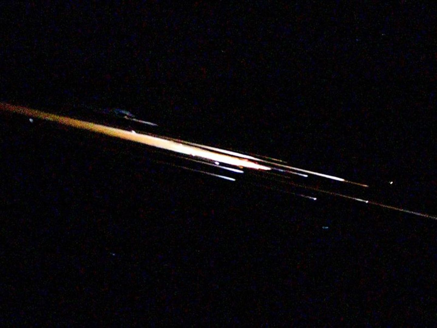 Starlink-Satellit am Himmel