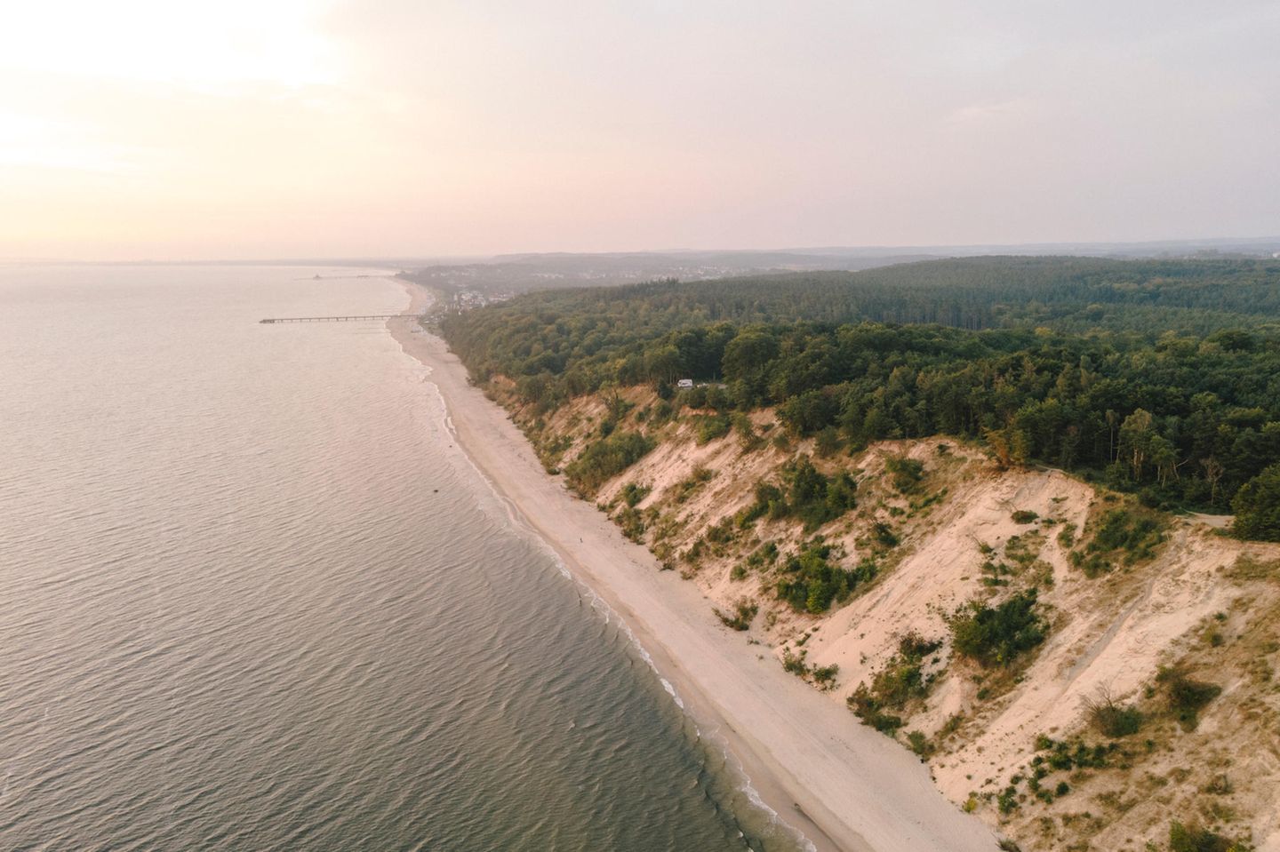 Längster Sandstrand: Strand auf Usedom Strand auf der Insel Usedom in der Naehe von Bansin am 15.09.2021
