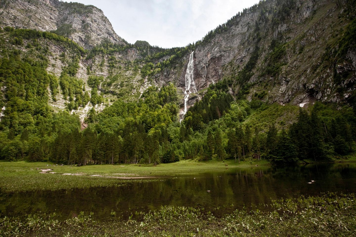 Höchster Wasserfall: Röthbach-Wasserfall Germany, Bavaria, Berchtesgaden, Roethbach Waterfall, Lake Obersee