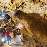 Europa, Deutschland, Baden-Wuerttemberg, Wuerttemberg, Schwaben, Schwaebische Alb, Albtaeler-Radweg, Laichingen, Laichinger Tiefenhoehle\u000AEngl.: Europe, Germany, Baden-Wuerttemberg, Swabia, Swabian Alb, Cave of Laichingen