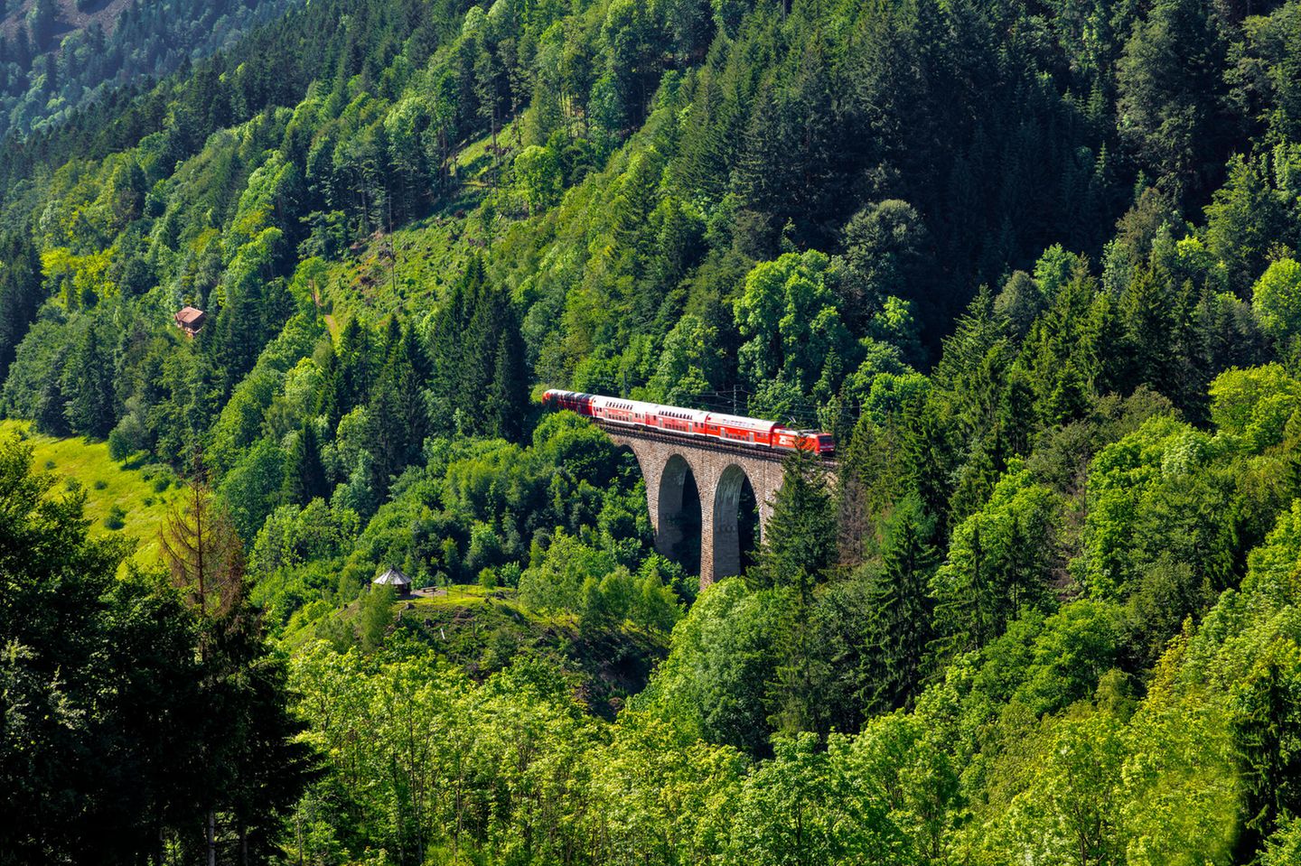 Steilste Eisenbahn: Höllentalbahn im Schwarzwald ravennabrücke,ravennaschlucht,höllentalbahn ** ravenna bridge,ravenna gorge,höllentalbahn 647-fib