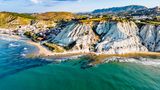 ein Blick auf das Meer und die Berge Scala dei Turchi