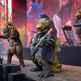 ROARRRRRR! Die Musikerinnen und Musiker von Heavysaurus rockten die Bühne wie es nur Urzeitriesen können.