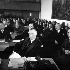 Konrad Adenauer bei der konstituierenden Versammlung des Parlamentarischen Rates