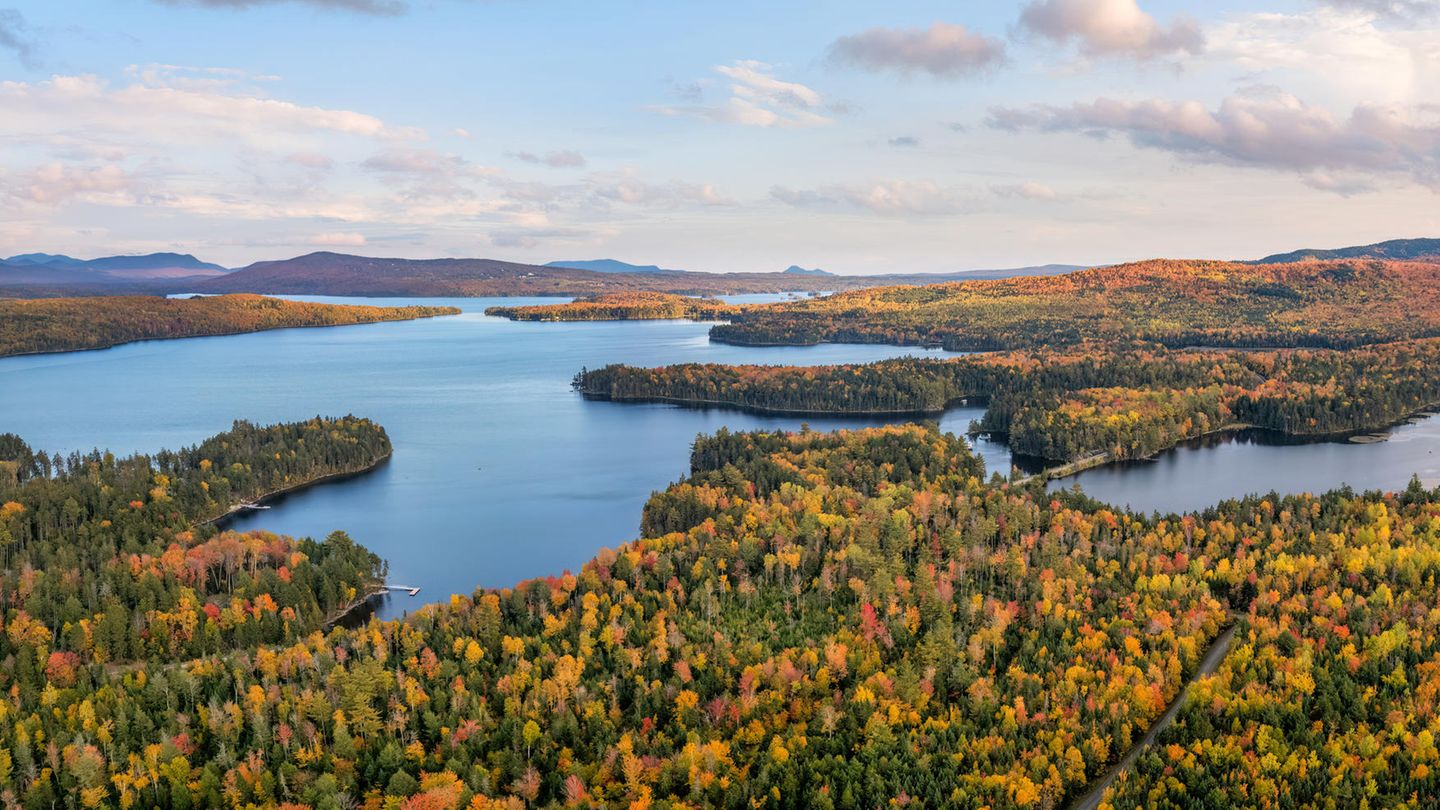 Indian Summer in Maine [GEO]