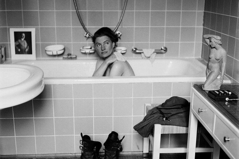 Lee Miller in Badewanne