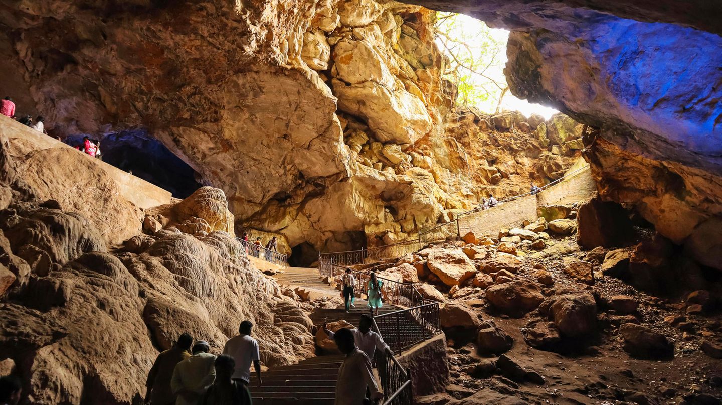 Riesige Höhlenwelt im Araku-Tal Borra-Höhlen in Andhra Pradesh