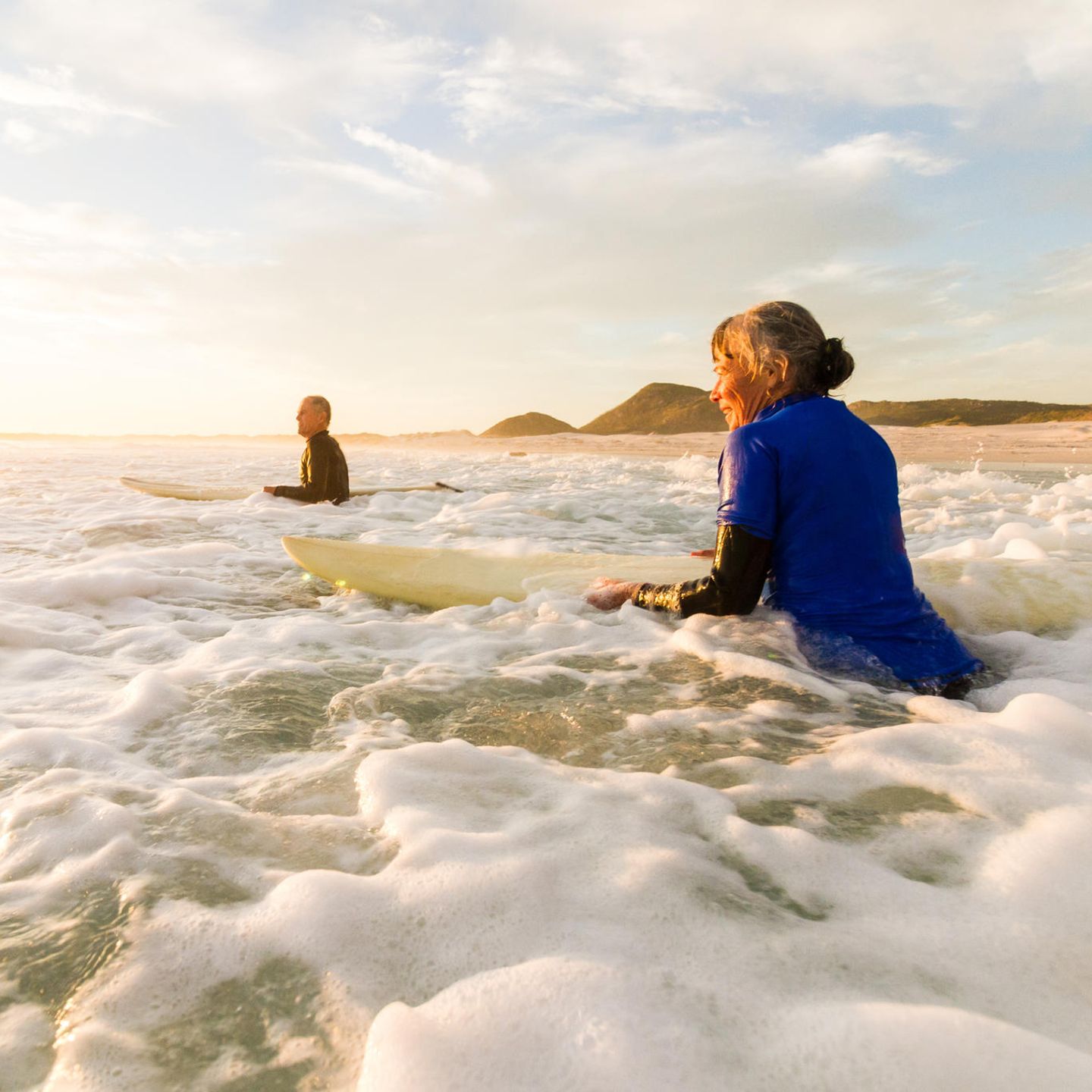 Zeit der Blüte oder der Krise? Zumindest gilt es, Ziele eigenmächtig festzulegen. Glück ereignet sich in der Lebensmitte, wenn Menschen im Leben ihre Richtung wählen