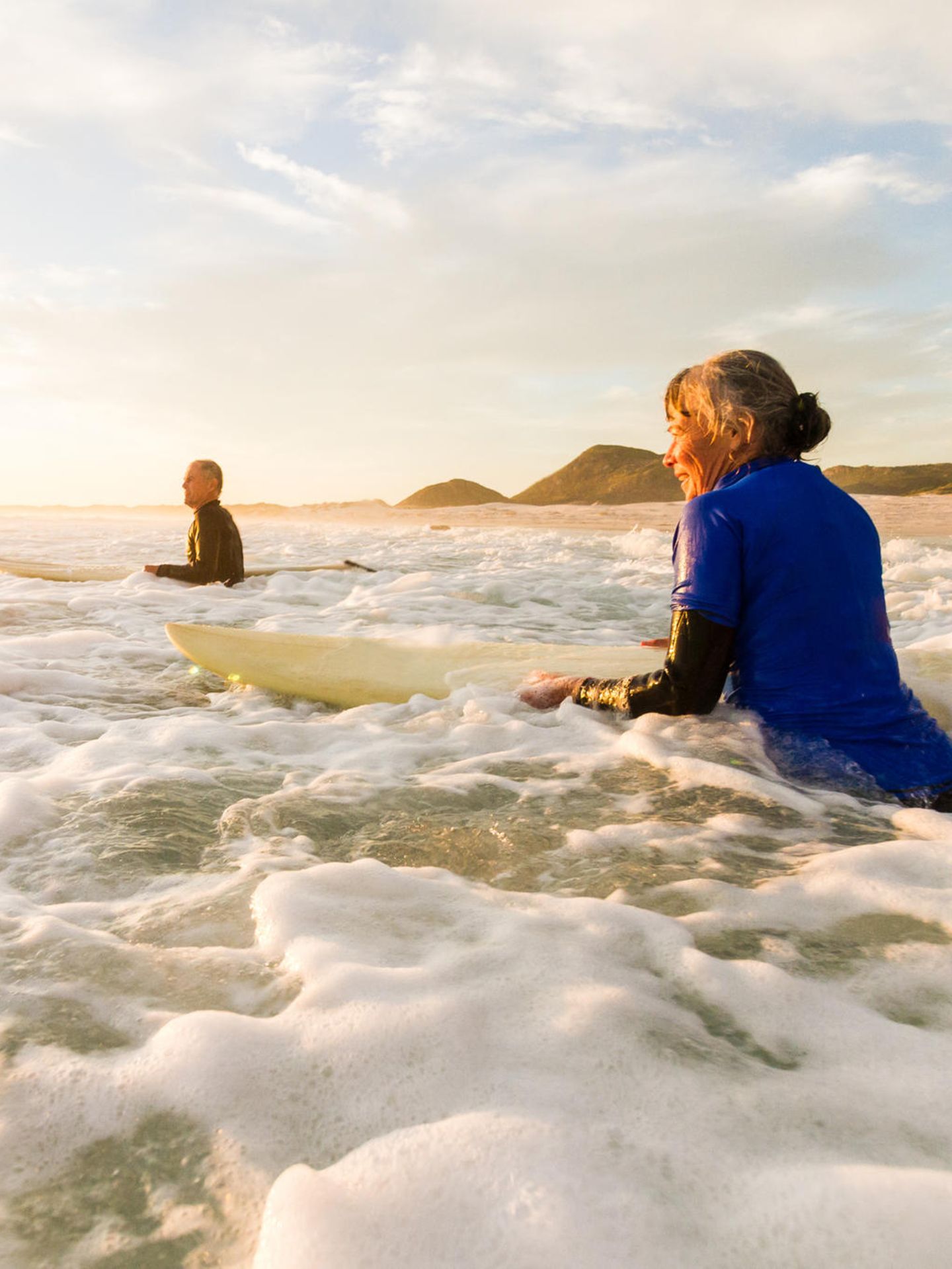 Zeit der Blüte oder der Krise? Zumindest gilt es, Ziele eigenmächtig festzulegen. Glück ereignet sich in der Lebensmitte, wenn Menschen im Leben ihre Richtung wählen