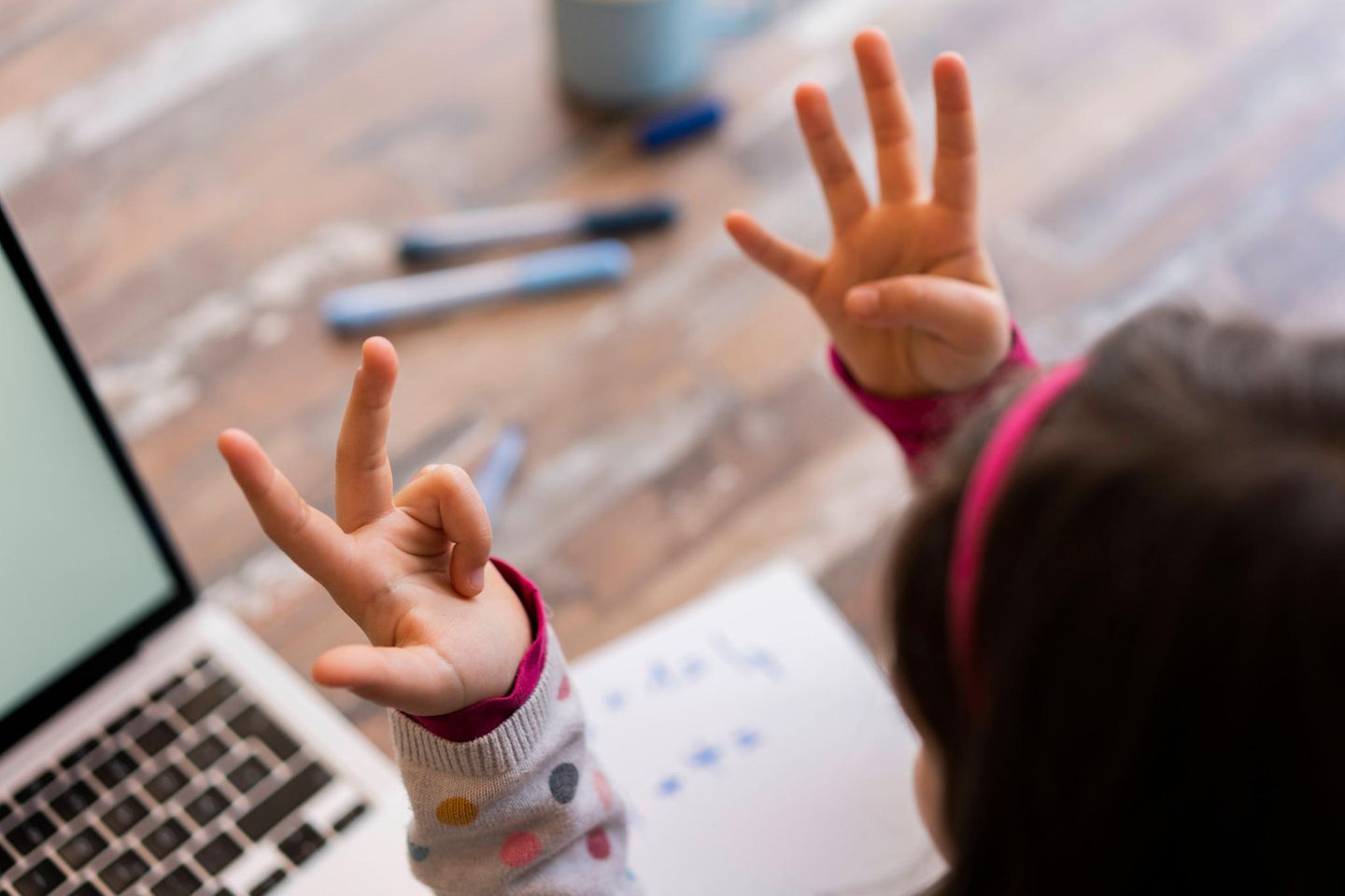 Die Kürzesten Fingernägel Der Welt Rechnen mit den Fingern: Ist das in der Grundschule noch in Ordnung