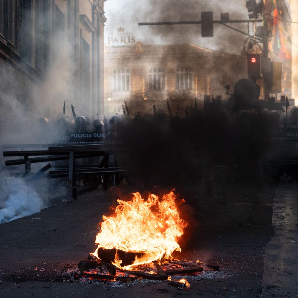 Boliviens Regierungssitz La Paz im Juni 2024: Hochrangige Militärs hatten versucht, die demokratisch gewählte Regierung zu stürzen, Soldaten besetzten zwischenzeitlich den Platz vor dem Regierungspalast. Der Putschversuch scheiterte – auch weil Präsident Luis Arce die Bevölkerung zum Widerstand aufrief