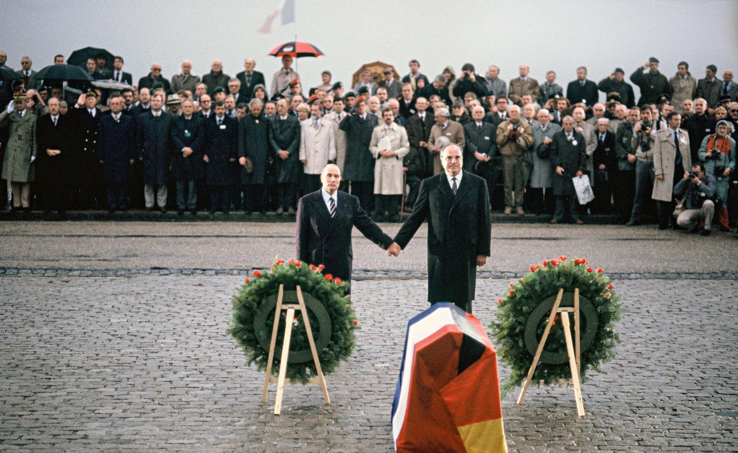 Mitterand und Kohl in Verdun Mitterand und Kohl in Verdun