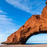 Felstor am Legzira Beach in Marokko