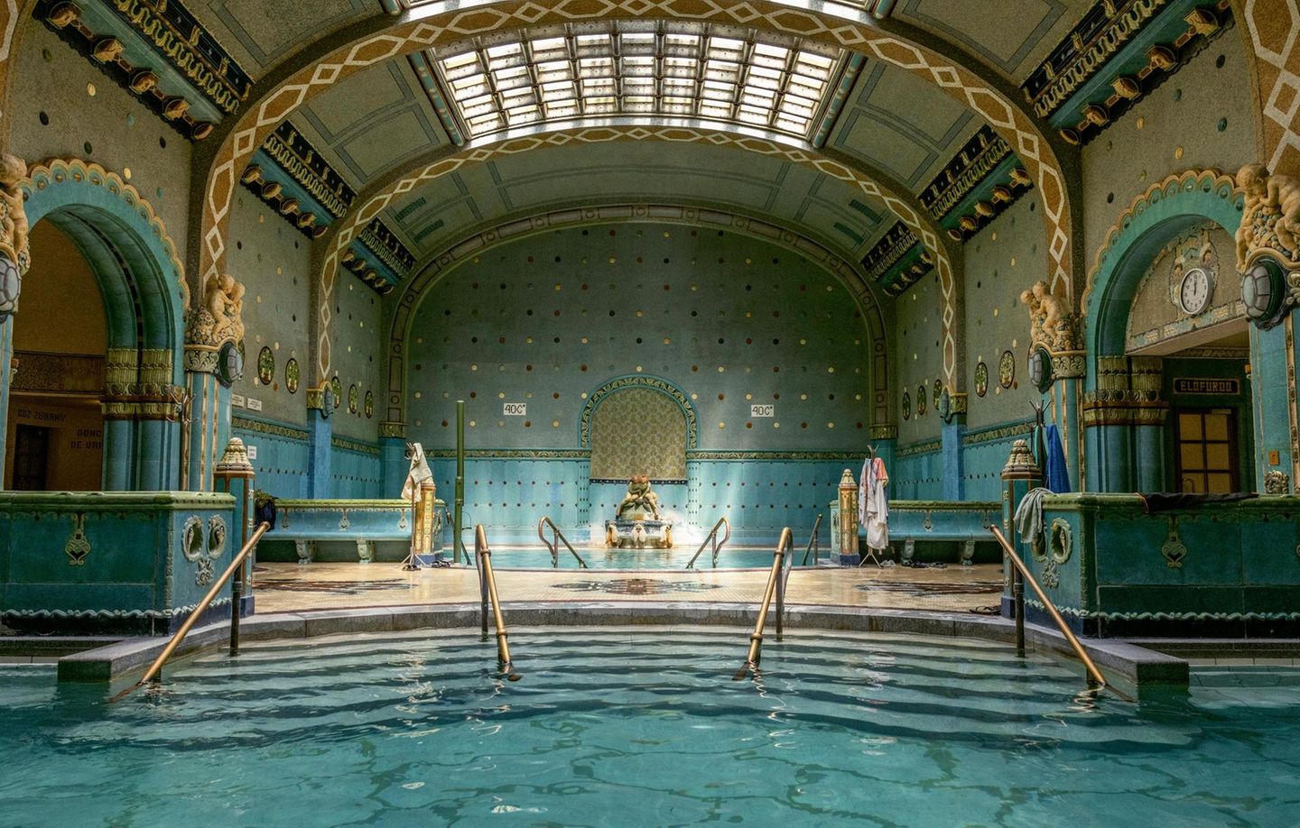 Bad im Wiener Sezessionsstil in Budapest