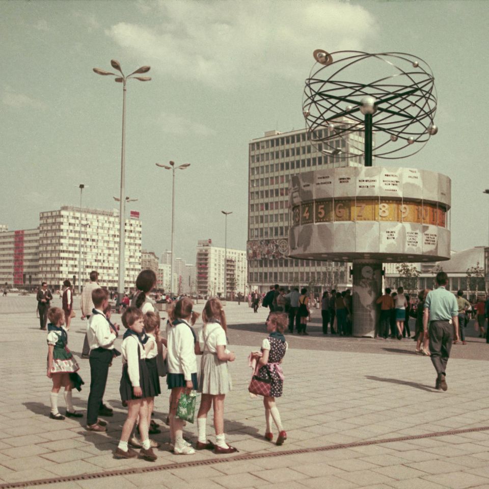 Berlin, Alexanderplatz, Weltzeituhr