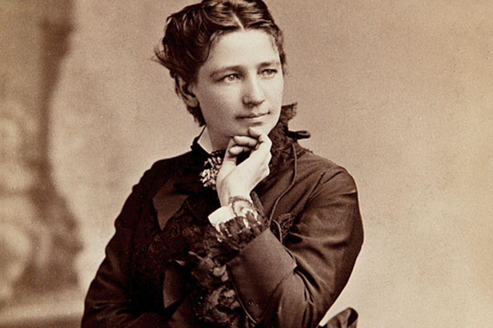 Victoria Woodhull in Denkerpose