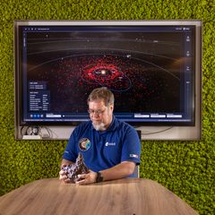 Planetary Defence Officer: Asteroidenjäger Richard Moissl über die Abwehr kosmischer Geschosse