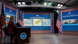 US-Präsident Joe Biden und Präsidentschaftskandidatin Kamala Harris werden am 9. Oktober im Weißen Haus über die laufenden Vorbereitungen auf den Hurrikan "Milton" informiert. Joe Biden hatte mit eindringlichen Worten vor dem Hurrikan gewarnt und deswegen seine geplante Deutschlandreise abgesagt