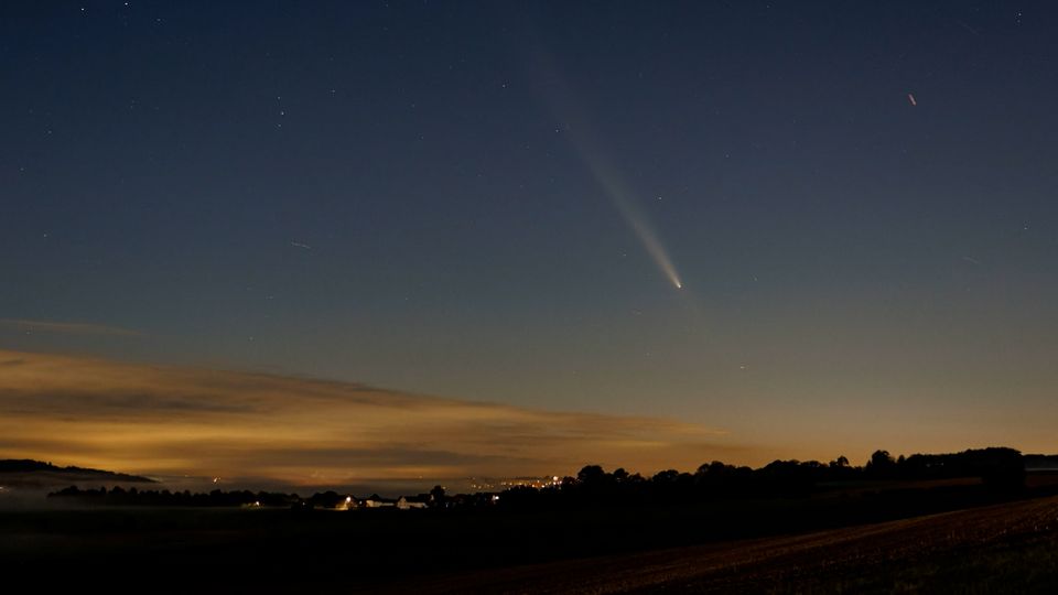 Tsuchinshan-ATLAS: Ein heller Schweif: Mit diesen Tipps sichten Sie den Kometen am Abendhimmel