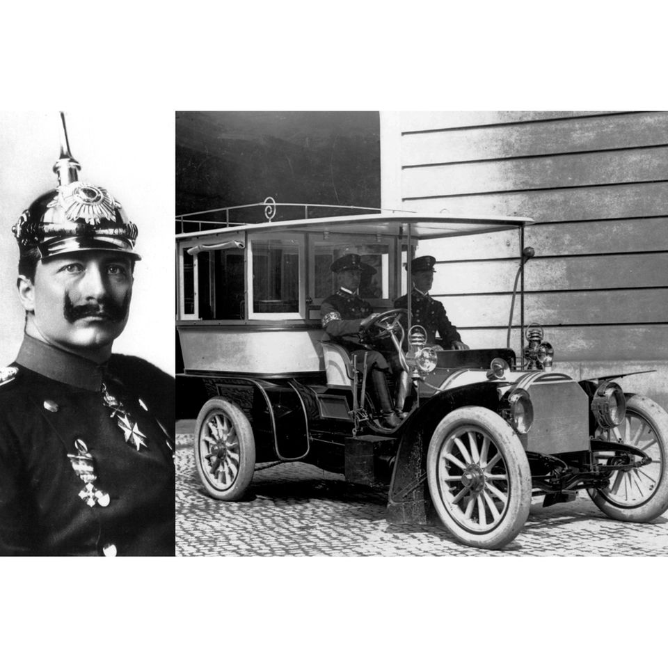 Zwei kombinierte Bilder: links Kaiser Wilhelm II. mit Pickelhaube, rechts eines seiner Autos mit Fahrer und Beisitzer