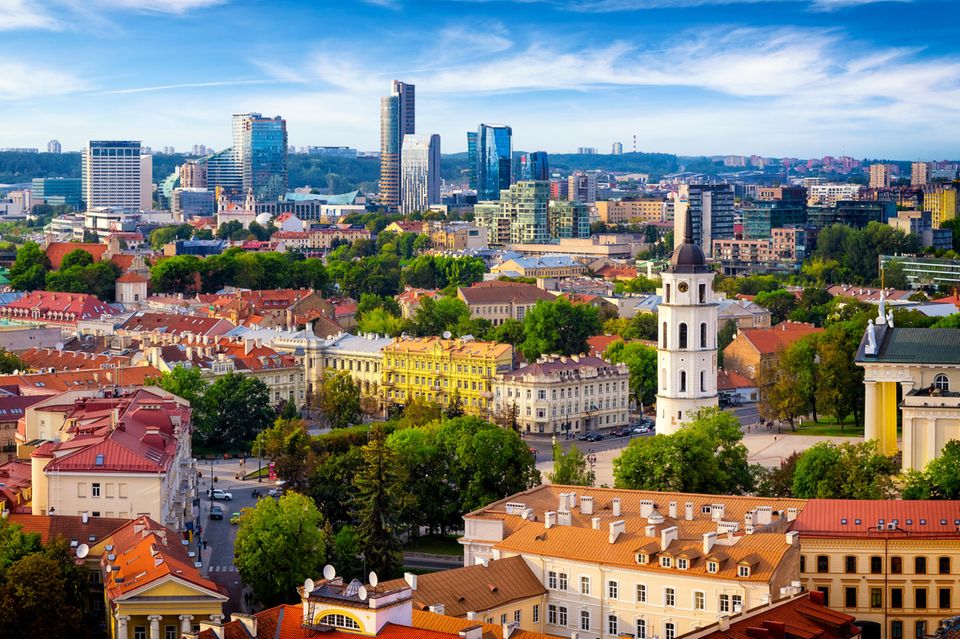 Blick auf die Altstadt und den modernen Teil von Vilnius