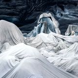 Bedeckter Gletscher in den Schweizer Alpen