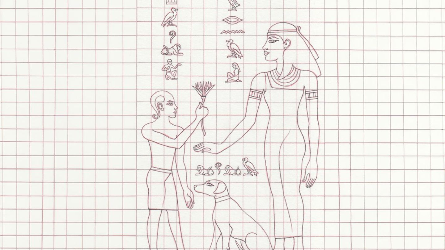 2. SCHRITT: Von der Seite zeigen die Ägypterinnen und Ägypter nicht nur den Kopf, sondern einen Großteil der Figur. Einzig Schultern und Oberkörper wenden sie den betrachtenden Personen zu. Für stehende gilt eine weitere Regel: die Schrittstellung – ein Fuß steht immer vor dem anderen. Die Ähnlichkeit mit den tatsächlich abgebildeten Personen vernachlässigen die Künstlerinnen und Künstlerdabei meist. Gemälde dienen vor allem dazu, Geschichten zu erzählen. In deren Verlauf werden die Heldentaten der herrschenden Personen und die Mythen um die Götter geschildert. Solch ein Werk zu vollenden dauert lange. Deshalb arbeiten die handwerklich Tätigen und die Künstlerinnen und Künstler an verschiedenen Stellen zugleich. Vorn mag die malende Person bereits Farbe auftragen, während weiter hinten die gipsende Person noch Material anrührt, um die Wandfläche zu glätten. Einige arbeiten sogar auf einem Gerüst, um die Köpfe der Figuren zu erreichen. Viele der Darstellungen sind zudem nicht einfach nur gemalt, sondern die Figuren treten als Relief ein Stück aus der Wand hervor. Diese Arbeit übernehmen die Steinbearbeitenden, nachdem die Umrisse gezeichnet worden sind. Damit die Bilder schließlich besser gedeutet werden können, ergänzen die Ägypterinnen und Ägypter sie mit Hieroglyphen. In unserer Zeichnung steht über dem Kopf der jungen Person der Name „Paul“, rechts daneben „Verena“ und über dem Hund „Lola“.