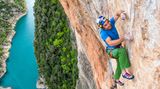 Chris Sharma klettert in Mont Rebei