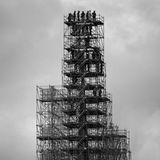 Eingerüsteter Turm der Notre-Dame