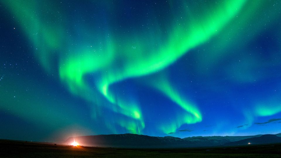 Himmelsleuchten: Schnell erklärt: Wie entstehen eigentlich Polarlichter ...