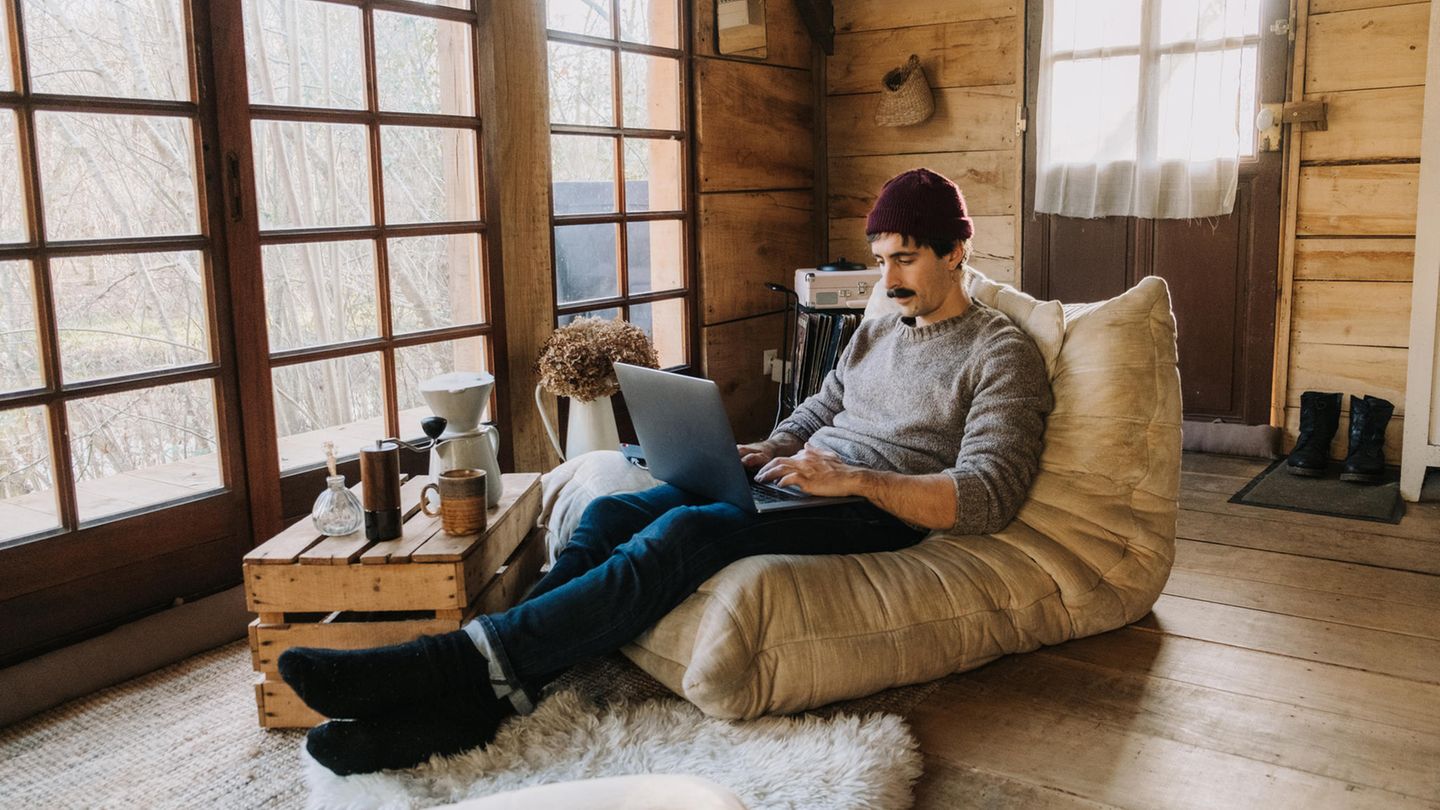 Arbeiten, wo andere Urlaub machen : Berge, Fjorde und Kaminfeuer: Warum Winterorte die besten Workation-Spots sind Arbeiten, wo andere Urlaub machen : Berge, Fjorde und Kaminfeuer: Warum Winterorte die besten Workation-Spots sind