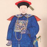 Heshen in blauem Gewand