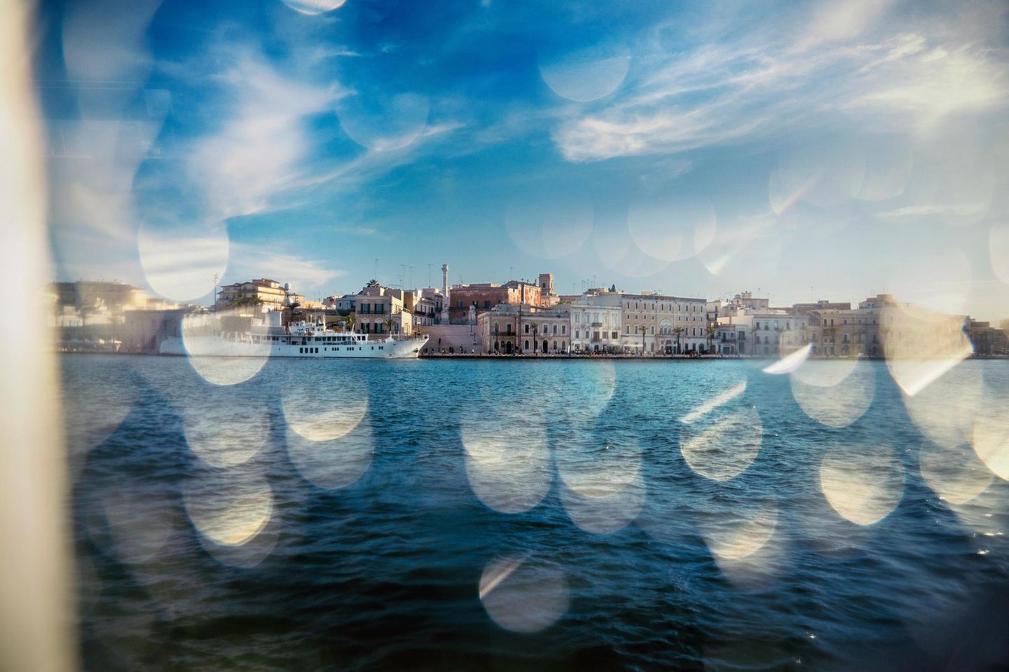 Tor zur Welt Hafen Brindisi