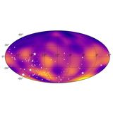 Das Vibrieren der Raumzeit. Kosmische Großereignisse wie die Verschmelzung zweier Schwarzer Löcher ziehen und zerren an Raum und Zeit. In der Folge breiten sich Schwingungen im kosmischen Untergrund aus, als Gravitationswellen rasen sie mit Lichtgeschwindigkeit durch das All. Die langwelligsten unter ihnen stammen noch aus der wilden Jugend des Universums. Forschende vermessen sie mithilfe von weit entfernten Sternenleichen, den Pulsaren. Diese rotieren rasend schnell und senden dabei regelmäßig Pulse aus – dem extrem gleichmäßigen Ticken können irdische Radioteleskope lauschen. Dehnen oder stauchen vorbeiziehende Gravitationswellen die Raumzeit zwischen Pulsar und Erde, bringen sie die kosmische Präzisionsuhr scheinbar aus dem Takt. Viereinhalb Jahre lang vermaßen Astronomen mit der südafrikanischen Anlage MeerKAT solche minimalen Abweichungen im Ticken von 83 Pulsaren (als weiße Sterne eingezeichnet). Daraus entstand die aktuellste Karte des kosmischen Gravitationswellenhintergrunds. Ein Ziel der Forscherinnen und Forscher ist es, Hotspots zu finden, Gebiete besonders zahlreicher Raumzeitschwingungen. Dort könnten sich beispielsweise zwei supermassereiche Schwarze Löcher eng umkreisen.  KW 50