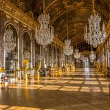 Blick in den Spiegelsaal im Schloss von Versailles