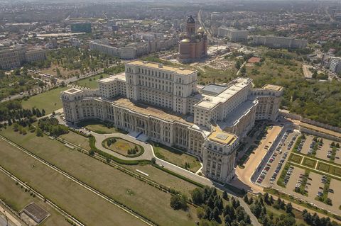 Blick auf den heutigen Parlamentspalast in Bukarest