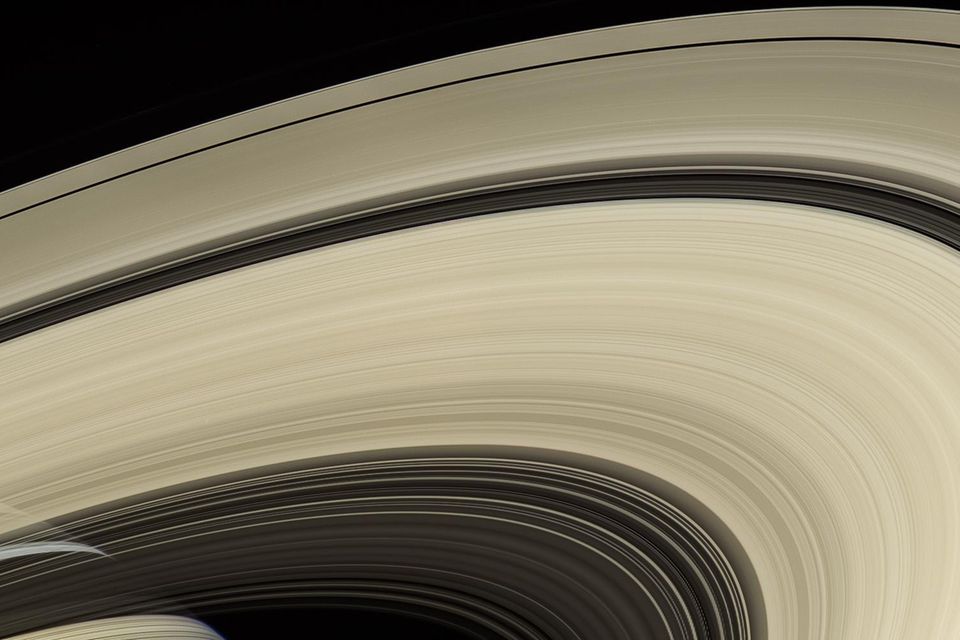 Mehr als ein Jahrzehnt lang fotografierte und analysierte die Sonde Cassini die Ringe des Saturn 1.9369