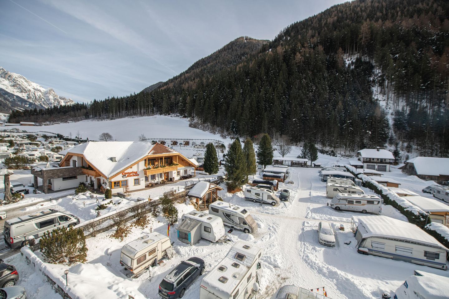 Campingplatz aus der Vogelperspektive