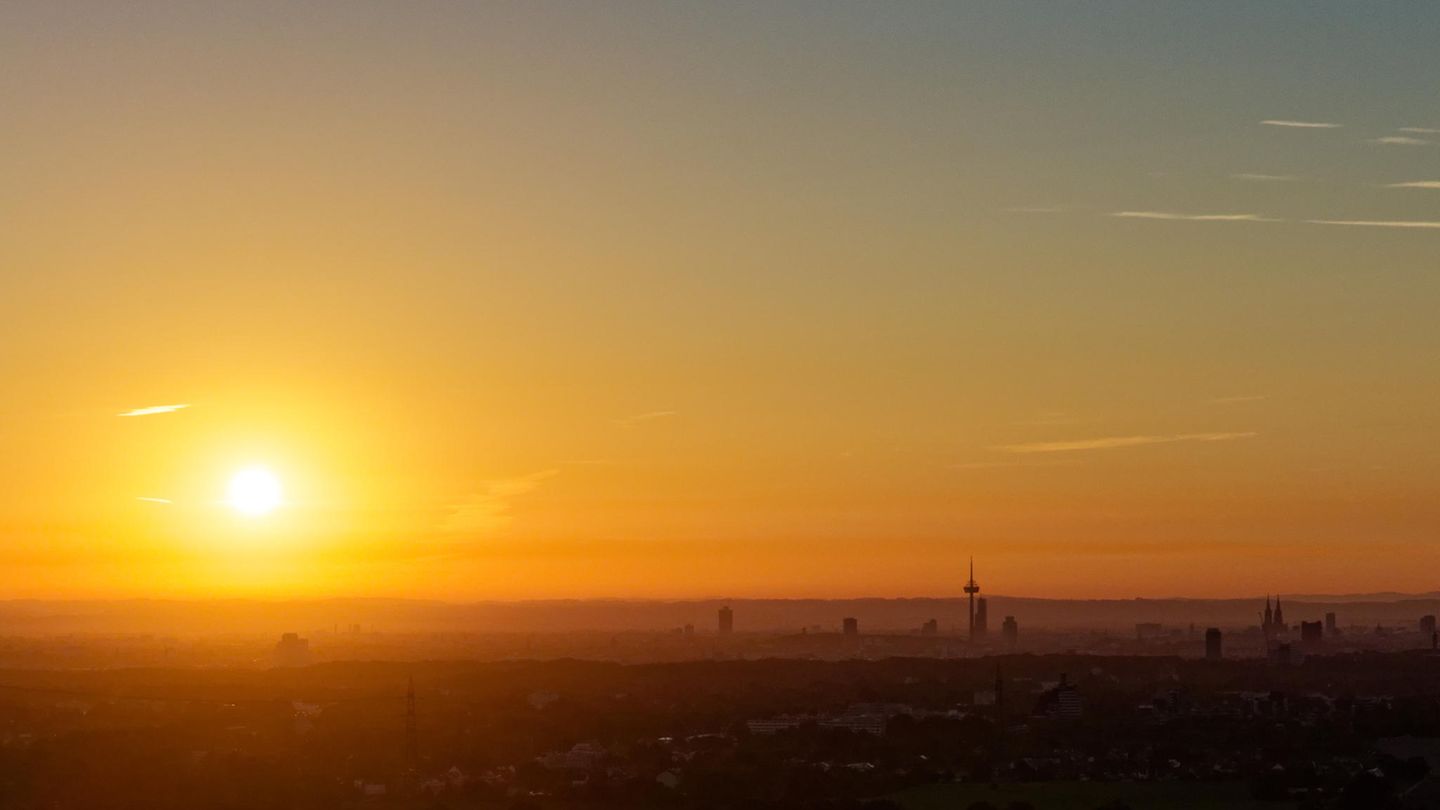 Sonnenaufgang in Köln: Das Jahr 2024 brach auch in Nordrhein-Westfalen Wärmerekorde