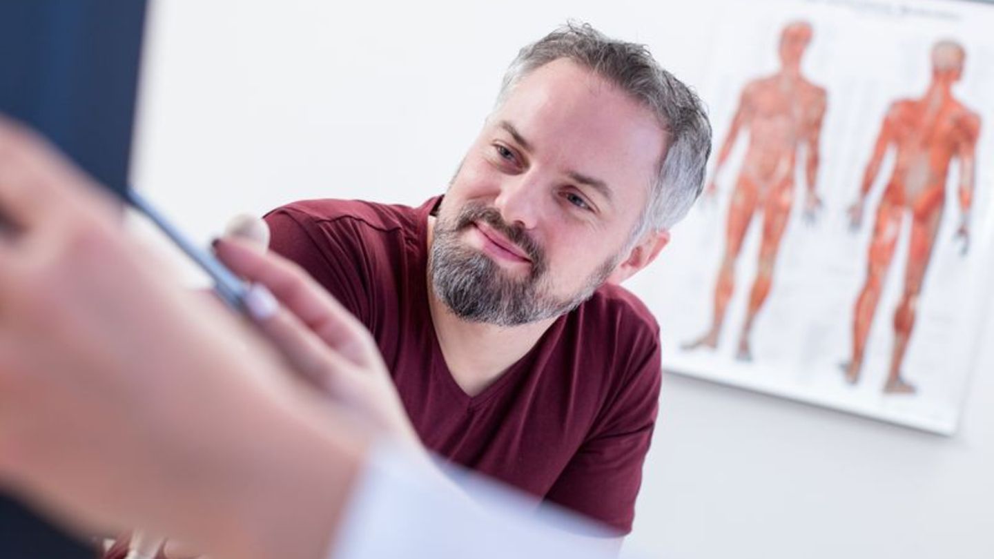 Eine Umfrage zeigt, dass viele Menschen nicht regelmäßig die Vorsorgeuntersuchungen wahrnehmen, die ihre Krankenkasse übernimmt.