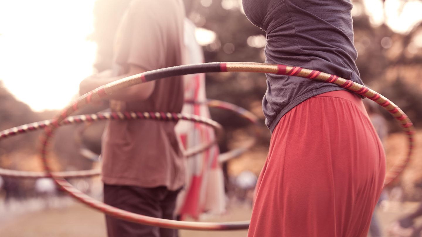 Auch wenn Hula-Hoop ein Spaß ist, können einige Menschen dabei erstaunlichen Ehrgeiz – oder Ärger –entwickeln