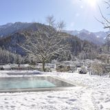 Alpencamping Nenzing im Winter mit Außenpool